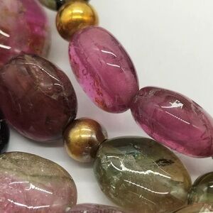 Gorgeous natural !! Tourmaline and 18k beads necklace 15.3 inches, 11.6 grams